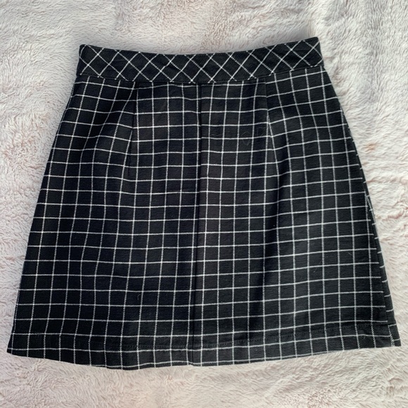 NWOT Asymmetrical Plaid Skirt - Picture 3 of 4